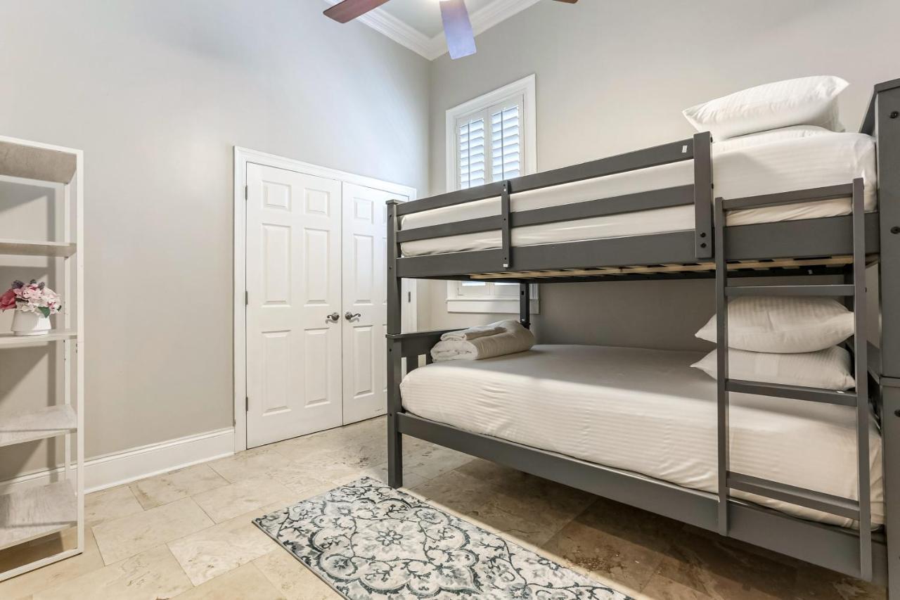 Hosteeva Modern Condo Near Magazine St & Close To Fq نيو أورلينز المظهر الخارجي الصورة