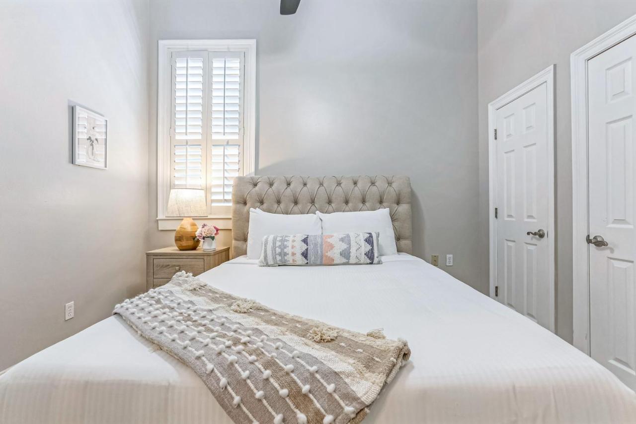 Hosteeva Modern Condo Near Magazine St & Close To Fq نيو أورلينز المظهر الخارجي الصورة