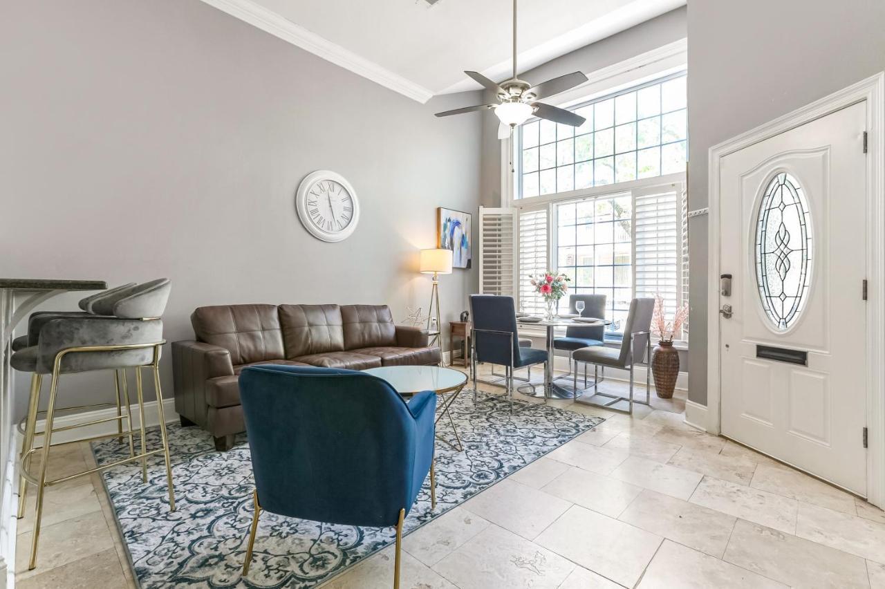 Hosteeva Modern Condo Near Magazine St & Close To Fq نيو أورلينز المظهر الخارجي الصورة