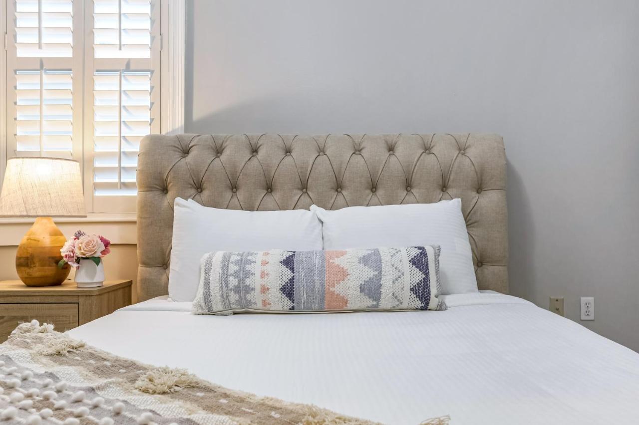 Hosteeva Modern Condo Near Magazine St & Close To Fq نيو أورلينز المظهر الخارجي الصورة